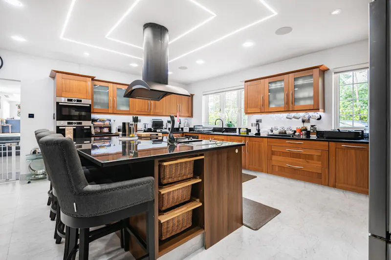 Hadley Wood luxe home, D2854 (photo 27)