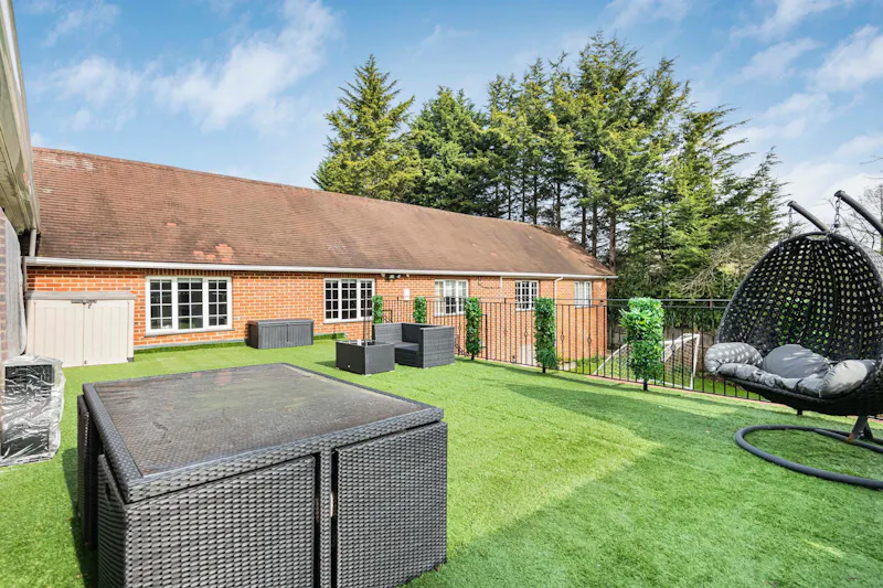 Hadley Wood luxe home, D2854 (photo 74)