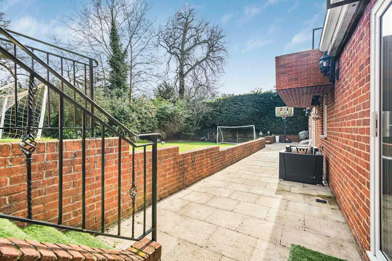 Hadley Wood luxe home, D2854 (photo 67)