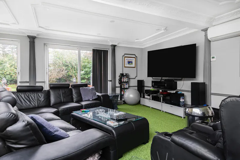 Living Room at Hadley Wood luxe home, D2854 (photo 55)