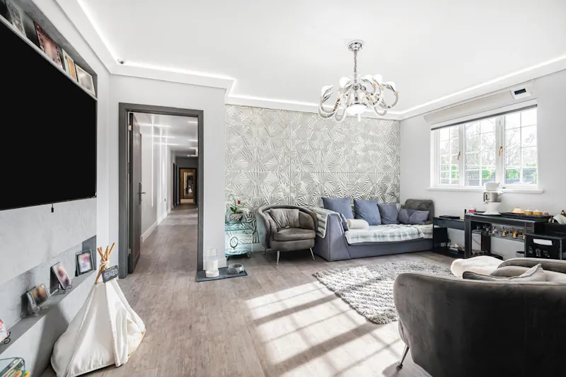 Hadley Wood luxe home, D2854 (photo 7)