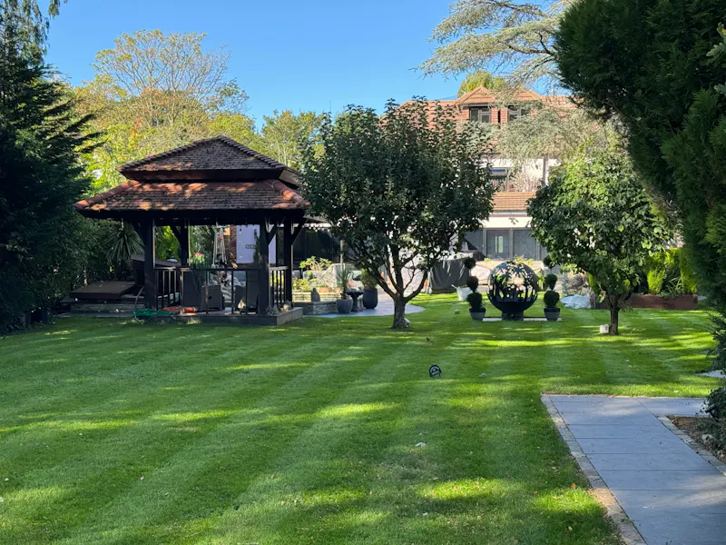 Uxbridge Modern Mansion, D2852 (photo 19)