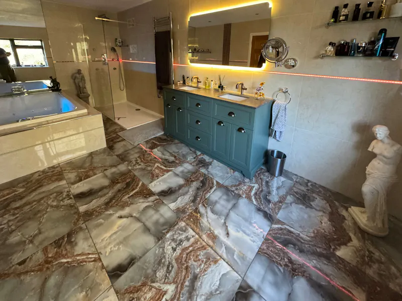 Bath at Uxbridge Modern Mansion, D2852 (photo 13)