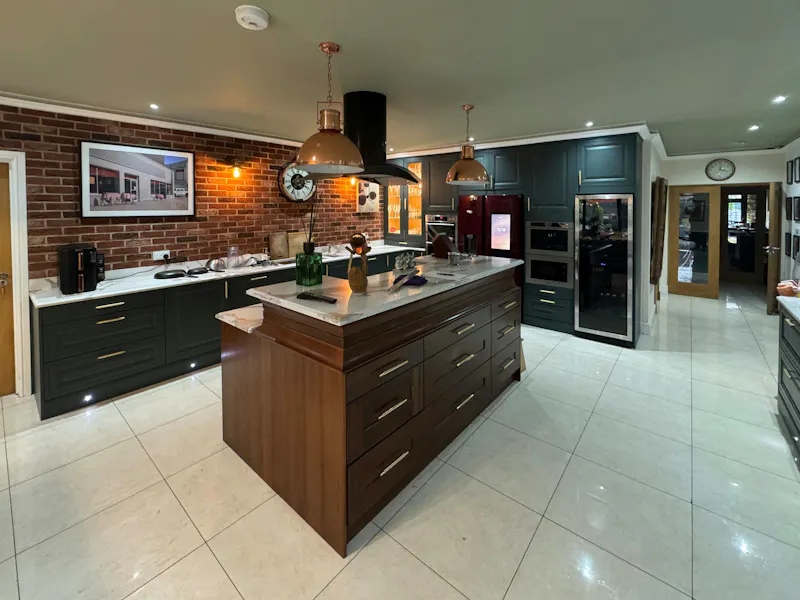 Uxbridge Modern Mansion, D2852 (photo 4)