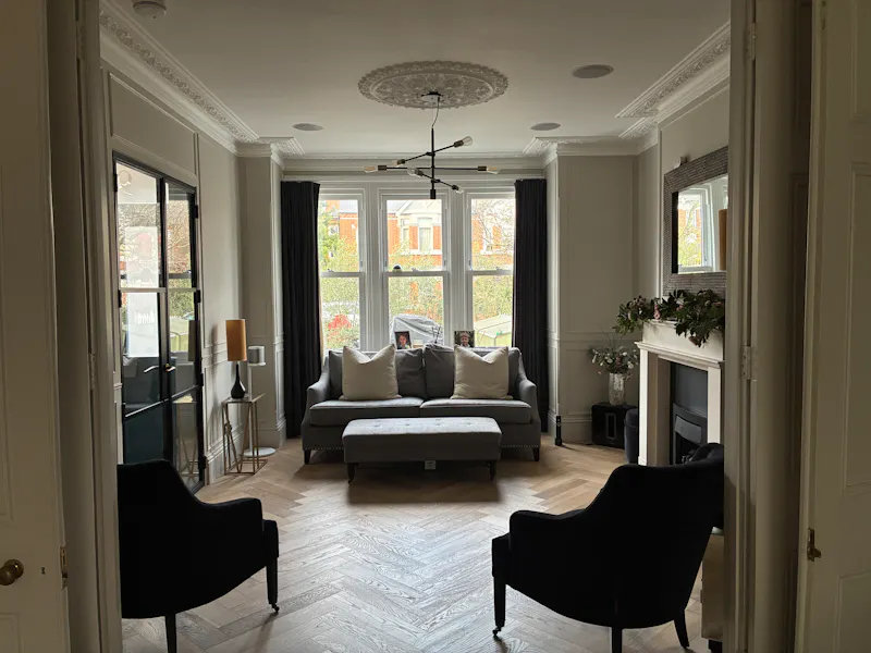 Living Room at Edwardian semi in Clapham, E549 (photo 2)