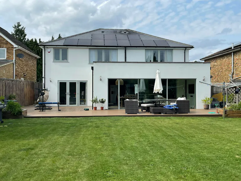 Garden at Light-filled Rickmansworth Home, D2853 (photo 40)