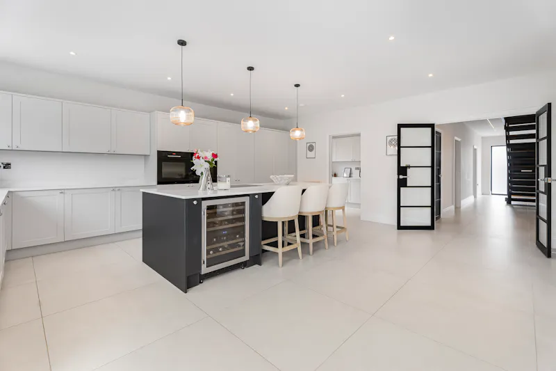 St Albans Modern Family Home, D2856 (photo 8)