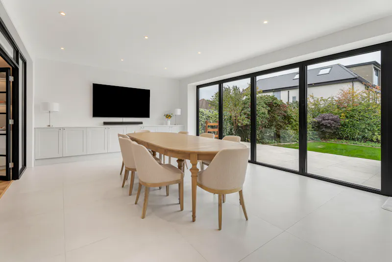 Glass at St Albans Modern Family Home, D2856 (photo 6)