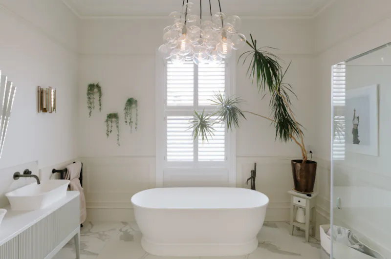 Bathroom at Stylish Hove house, B1993 (photo 33)