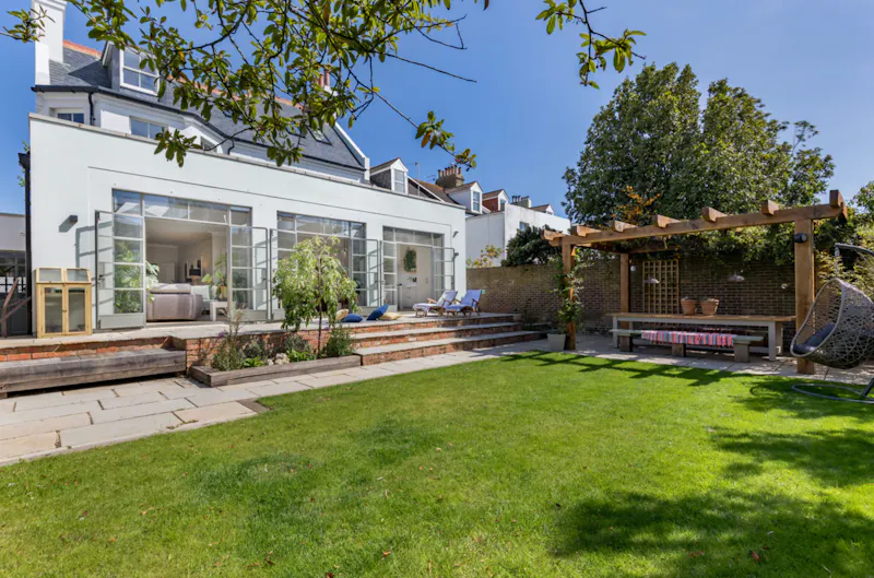 Garden at Stylish Hove house, B1993 (photo 56)