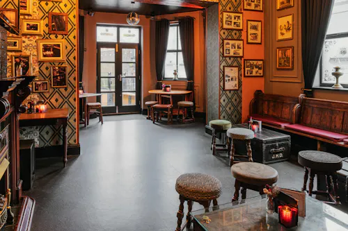 Manchester Canal Event Space, R884