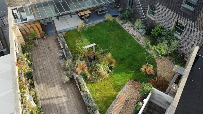 Garden at Versatile London Shoot Space, N494 (photo 44)