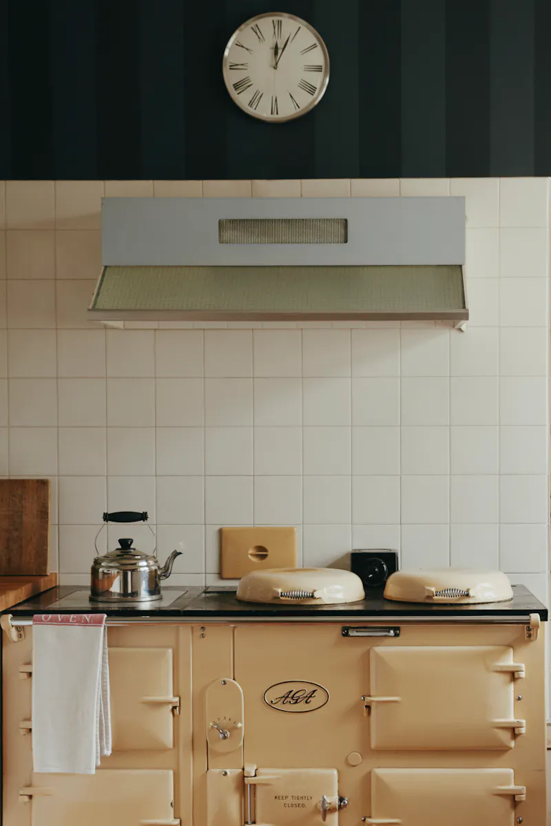 Aga at Whimsical Elgin country house, B2127 (photo 12)