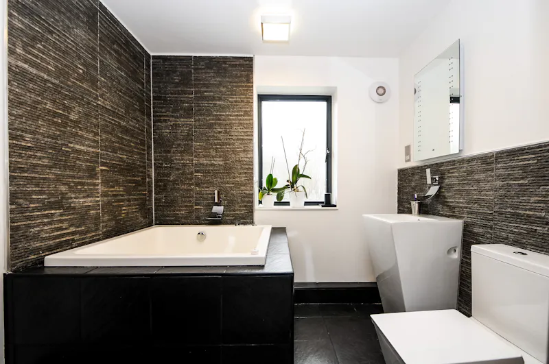 Modern suburban Bromley home, D2860 (photo 5)