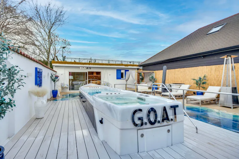 Quirky Brentwood Home, D2858 (photo 20)