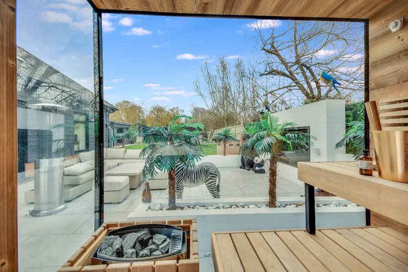 Quirky Brentwood Home, D2858 (photo 25)