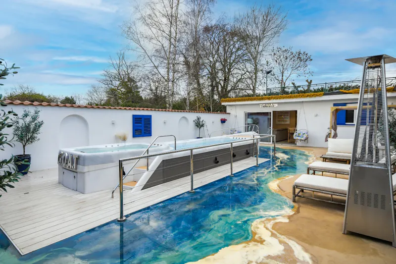 Quirky Brentwood Home, D2858 (photo 22)