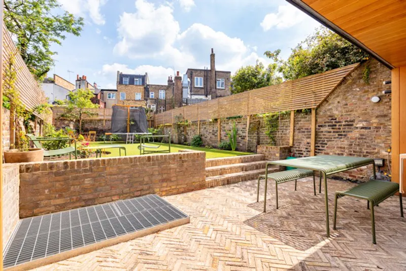 Garden at Architectural Camden Townhouse, A1684 (photo 25)