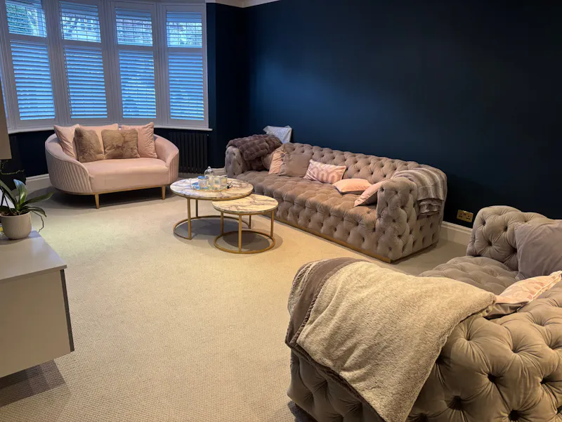 Mill Hill modern family home, D2873 (photo 6)