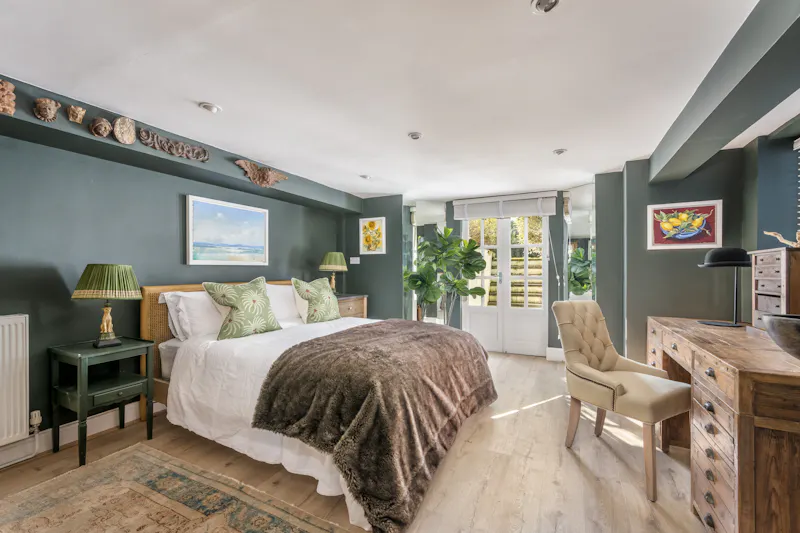 Bedroom at Stunning Dorking Victorian Home, B2115 (photo 16)