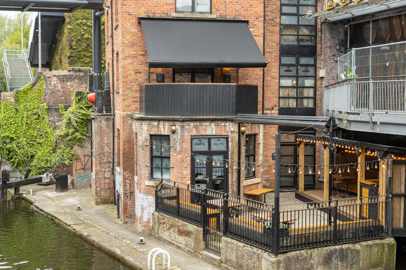 Manchester Canal Event Space, R884 (photo 1)