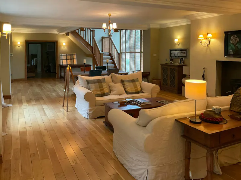 Beautiful Bedford barn, L777 (photo 6)