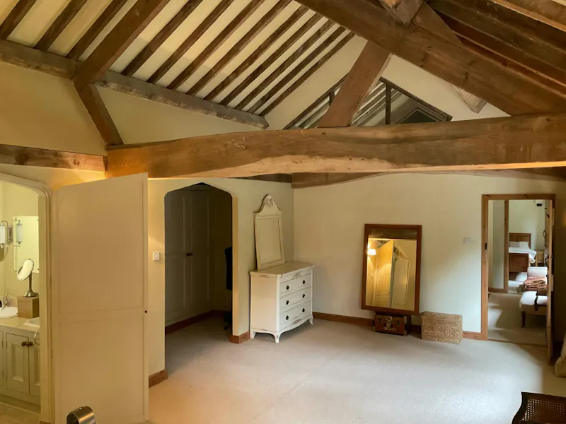 Beautiful Bedford barn, L777 (photo 16)