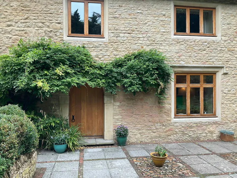Beautiful Bedford barn, L777 (photo 27)