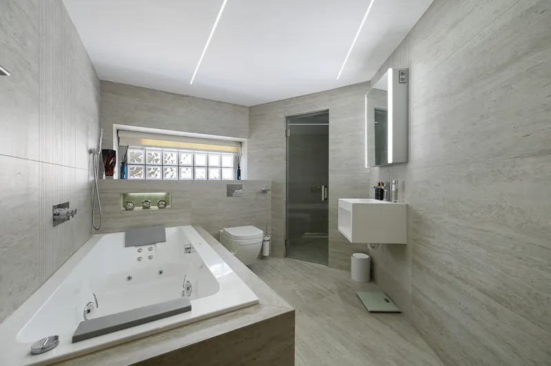 Shower at Sleek Modern Harrow apartment, B2118 (photo 16)