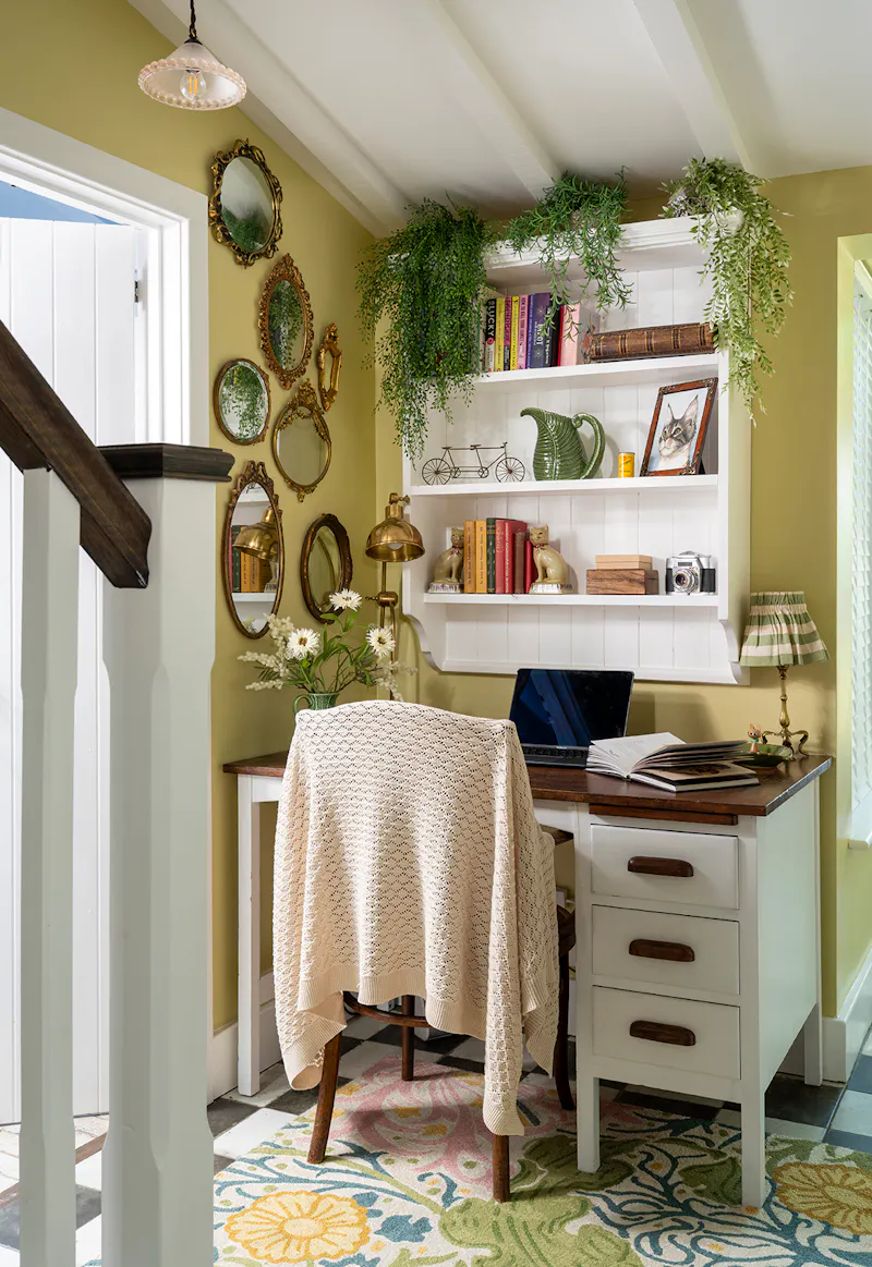 Office at Colourful cosy Hertford cottage, C954 (photo 17)