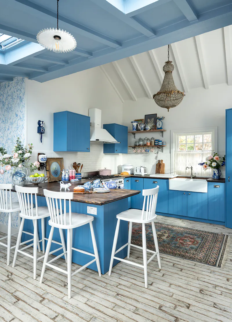 Colourful cosy Hertford cottage, C954 (photo 14)