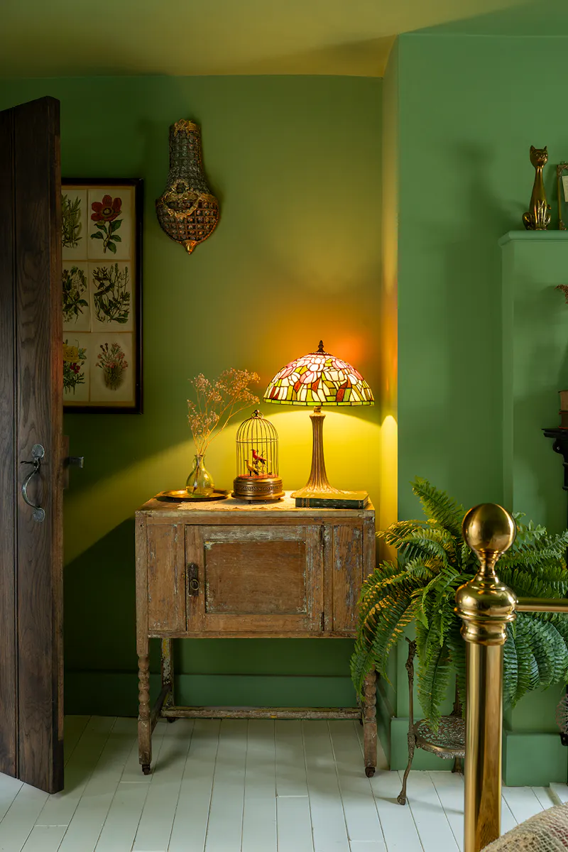 Colourful cosy Hertford cottage, C954 (photo 25)