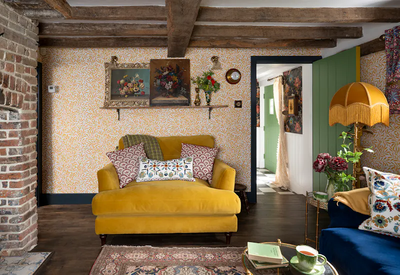 Colourful cosy Hertford cottage, C954 (photo 8)
