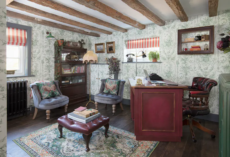 Study at Colourful cosy Hertford cottage, C954 (photo 21)