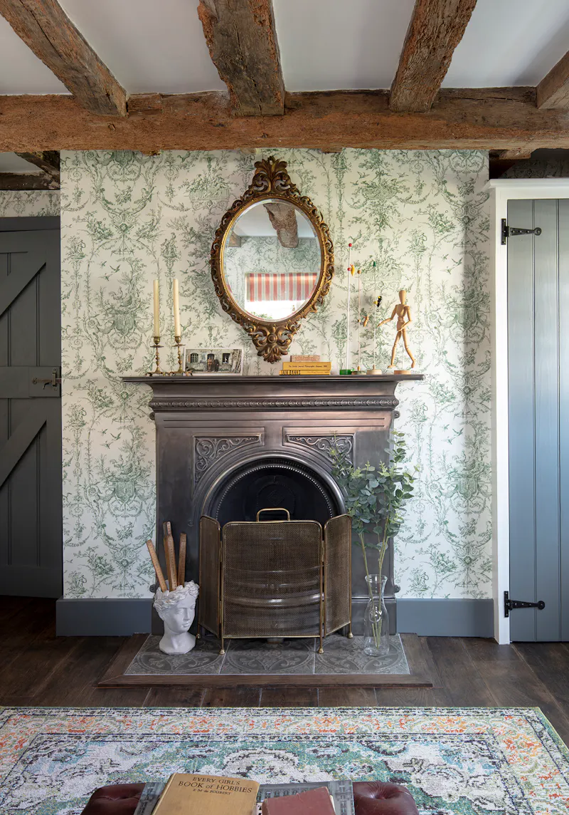 Colourful cosy Hertford cottage, C954 (photo 34)