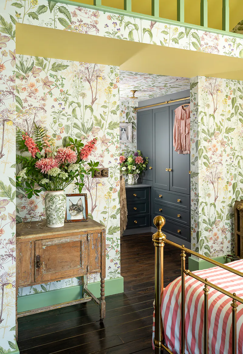 Colourful cosy Hertford cottage, C954 (photo 33)
