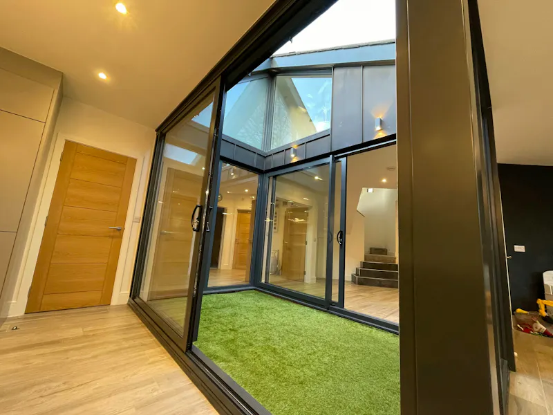 Modern Baldock family home, D2862 (photo 9)