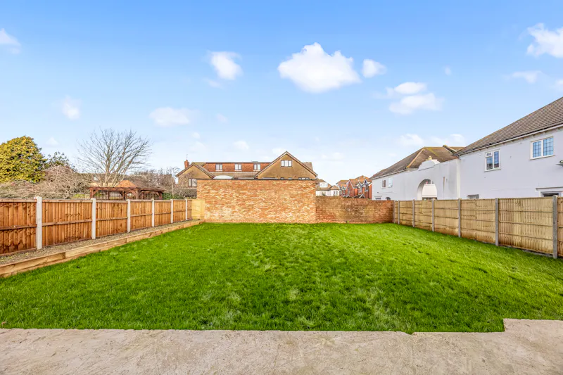 Garden at Renovated Hove rectory , B2117 (photo 42)