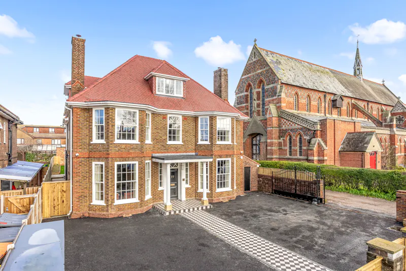 Renovated Hove rectory , B2117 (photo 47)