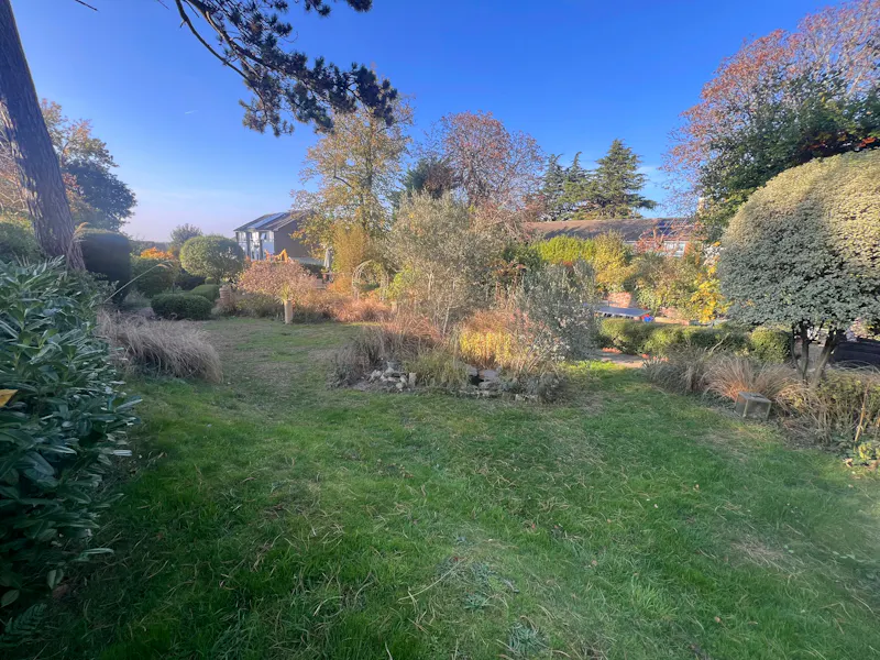 Garden at Stunning South London Villa, B2103 (photo 32)