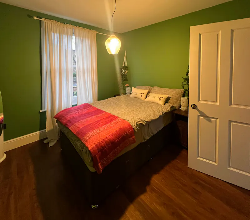 Bedroom at Stunning South London Villa, B2103 (photo 26)