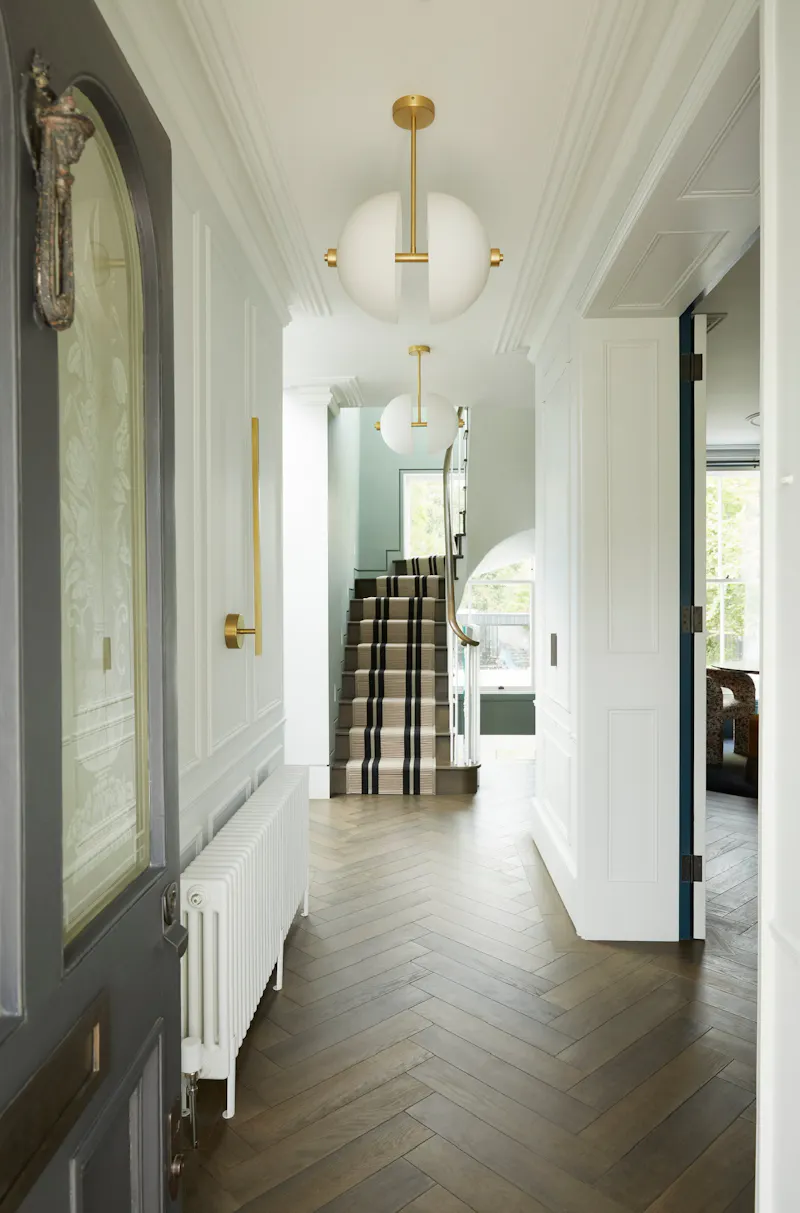 Refined Haggerston home, B2120 (photo 12)