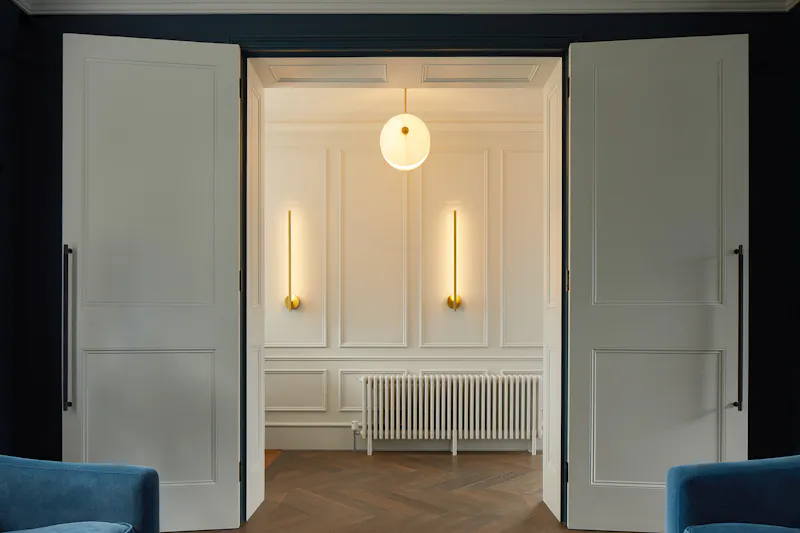 Refined Haggerston home, B2120 (photo 4)