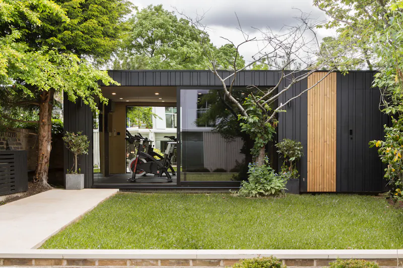 Garden at Refined Haggerston home, B2120 (photo 14)