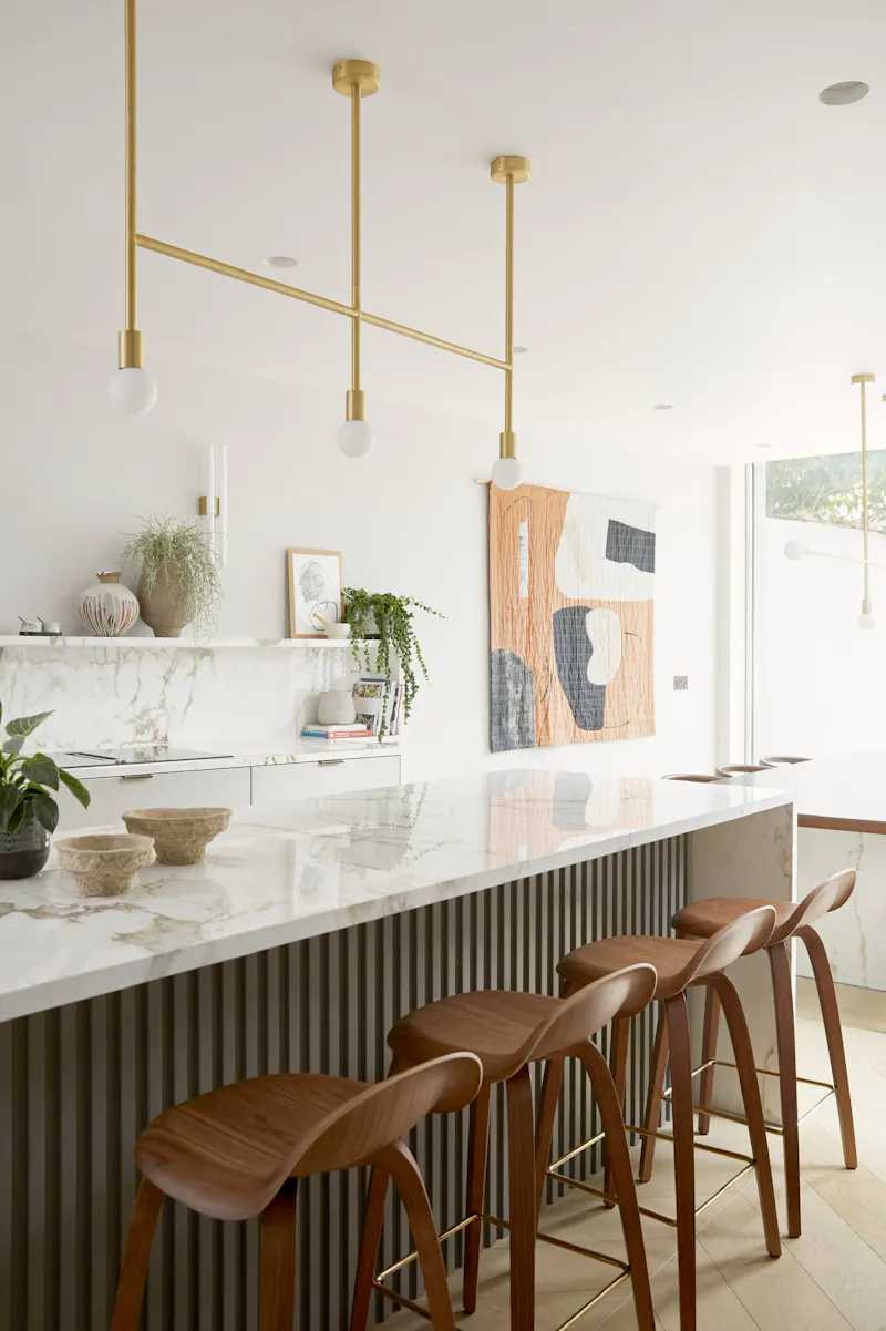 Refined Haggerston home, B2120 (photo 7)