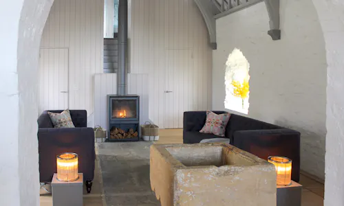 Cosy Medieval Welsh church, CH128