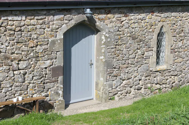 Cosy Medieval Welsh church, CH128 (photo 16)