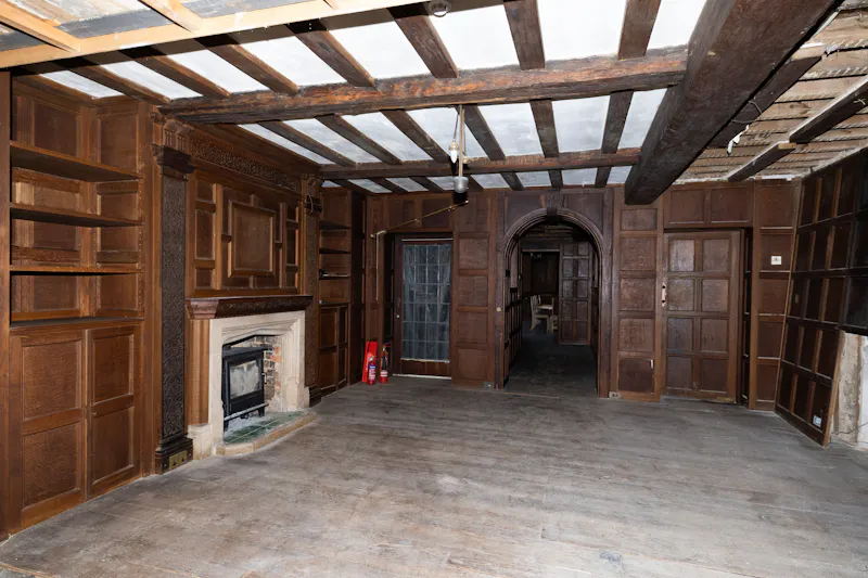 Living Room at Vacant Reading Tudor manor, M371 (photo 6)