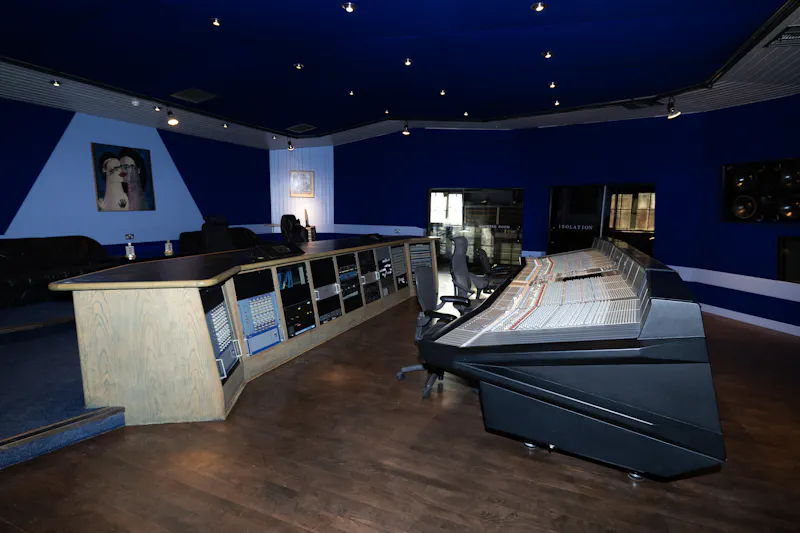 Studio at Vacant Reading Tudor manor, M371 (photo 42)