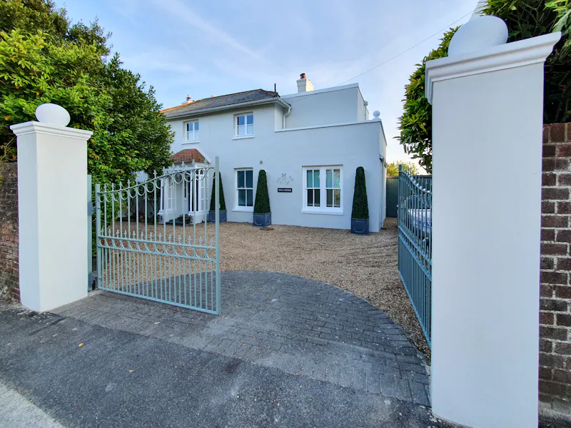 Driveway at Charming Hastings Villa, A1688 (photo 1)